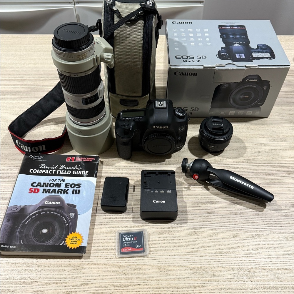 Canon EOS 5D Mark III Camera Set - Black and White